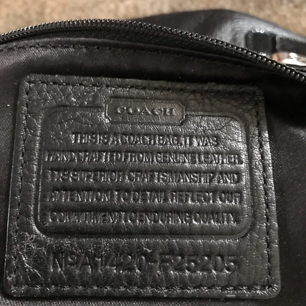 Shoulder bag - Picture 2 of 2